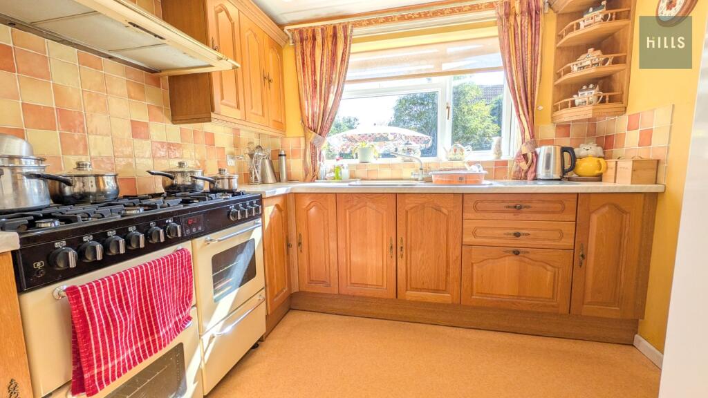 House in Worcester - View 5