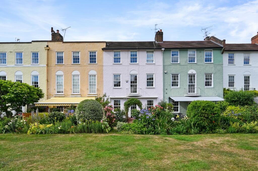 Main image of property: Barons Court Road, Baron's Court, London, W14