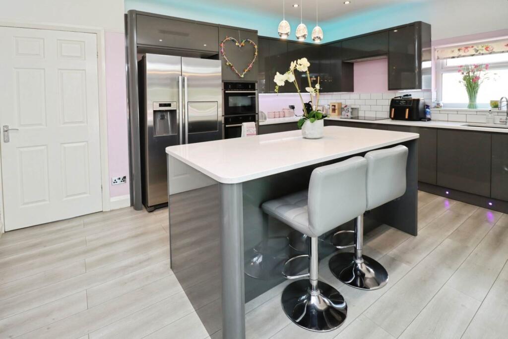 Heathfield Road, Bebington photo 3