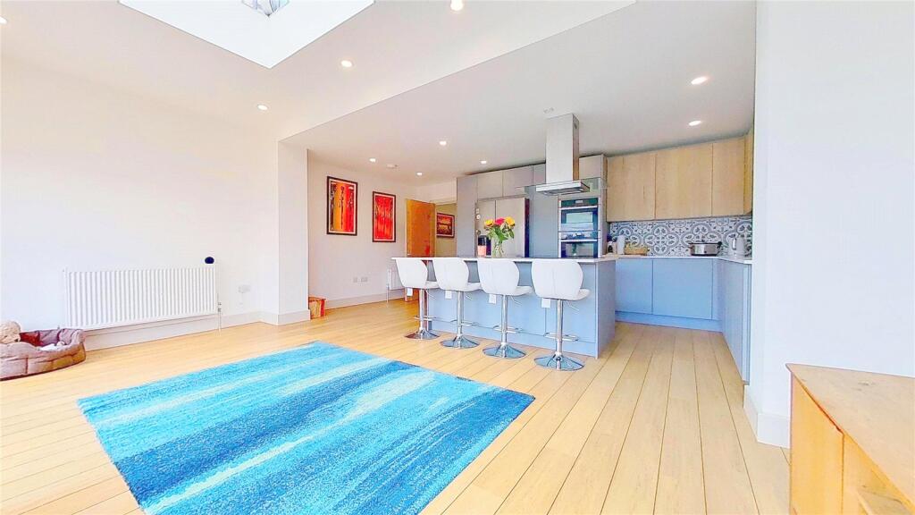 House in Lancing - View 5