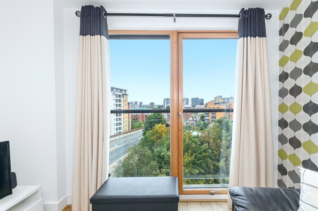 Apartment in Leeds, West Yorkshire - More