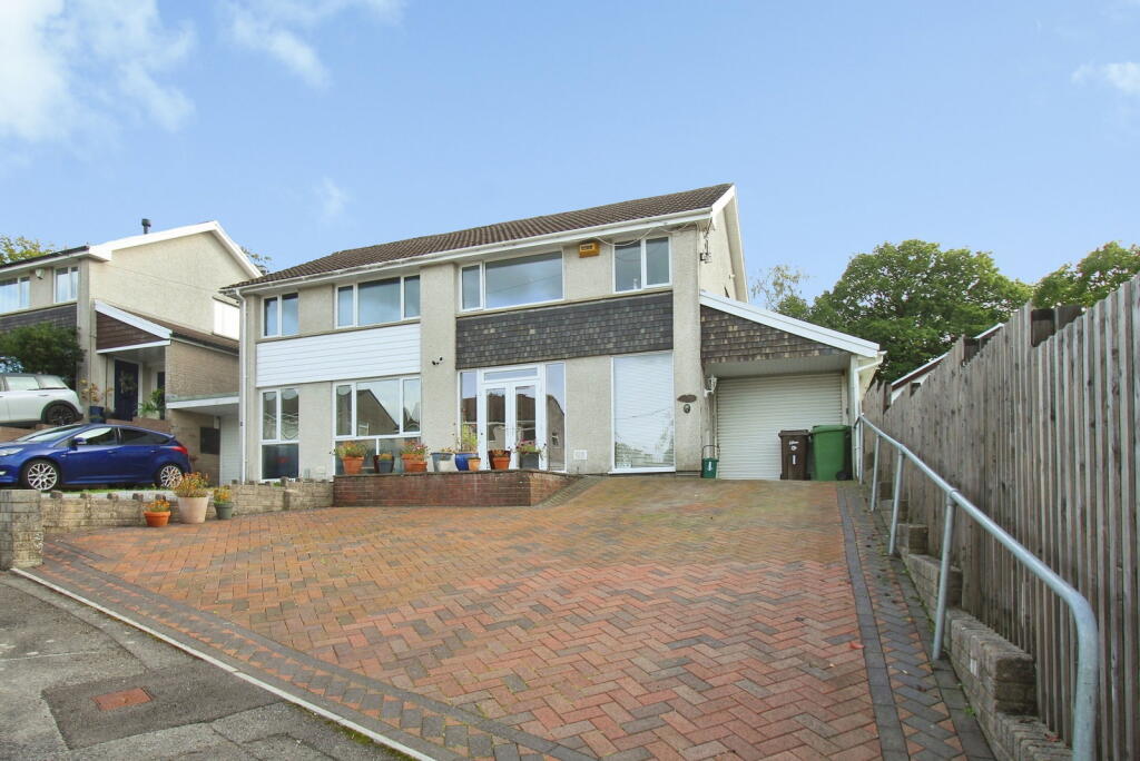 Main image of property: St. Annes Gardens, Maesycwmmer, Hengoed, CF82 7QQ