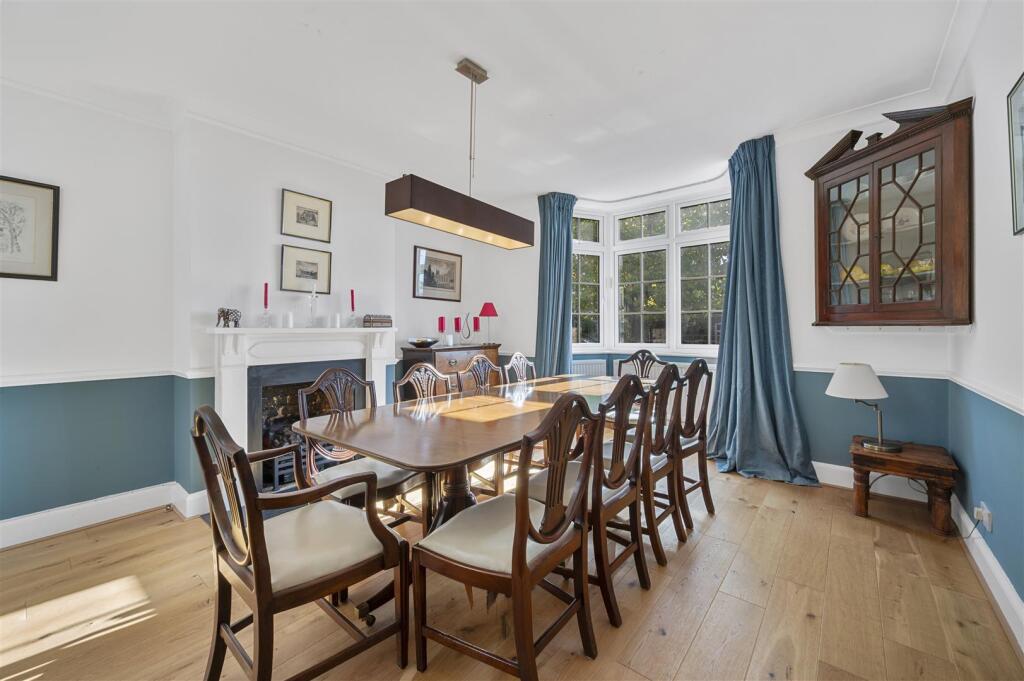 House in London, Cottenham Park, Raynes Park - View 5