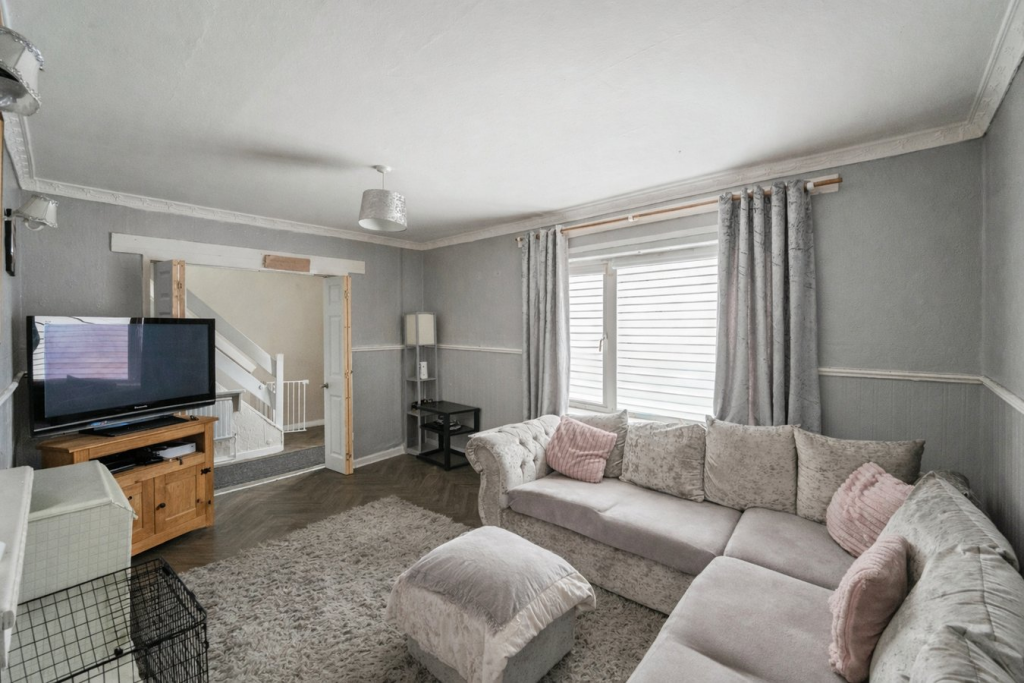 The Oval, Dunscroft, Doncaster, DN7 - View 3