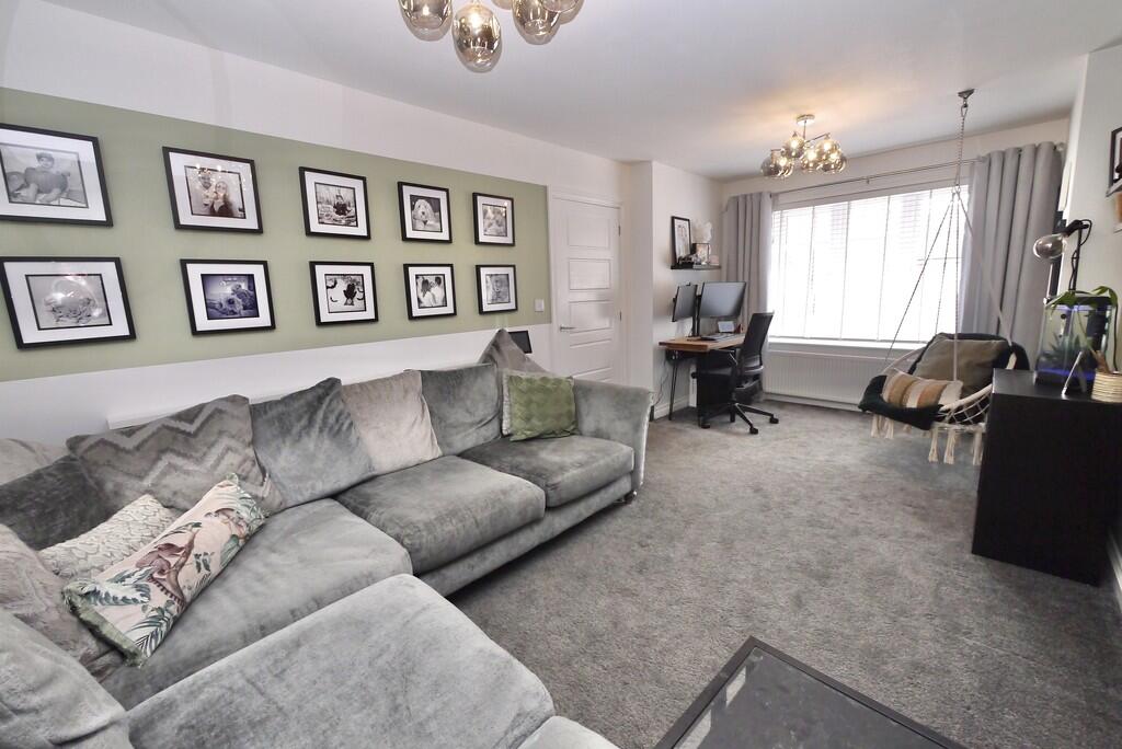 House in Doncaster, Rossington - View 5
