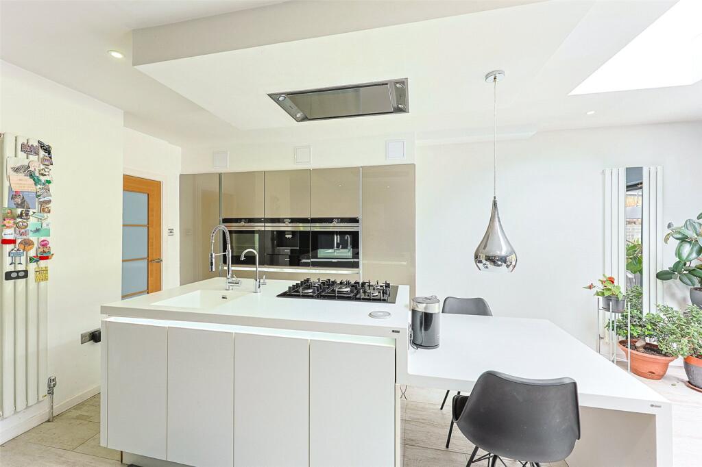 House in London - View 4