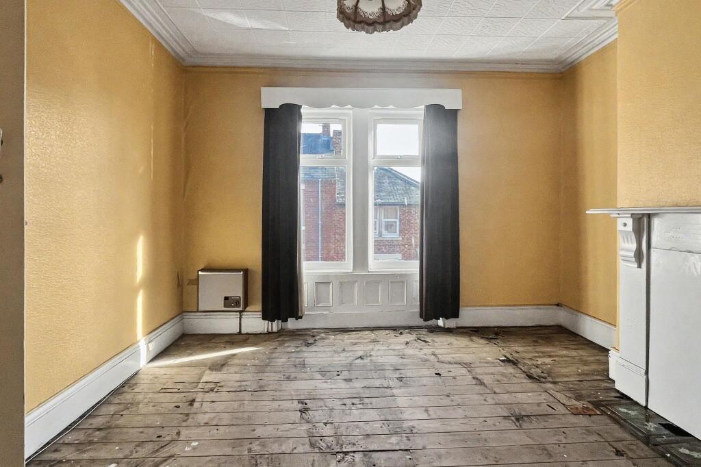 Apartment in Newcastle upon Tyne - View 5