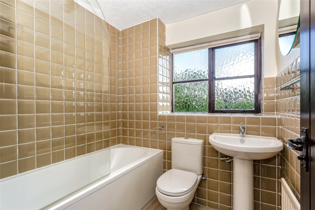 House in Tandridge, Brewer Street, Bletchingley - View 5