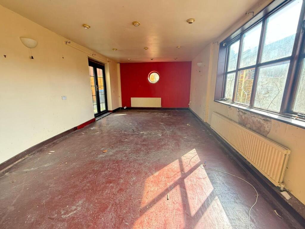 House in Rugby, Hillmorton Paddox - View 4