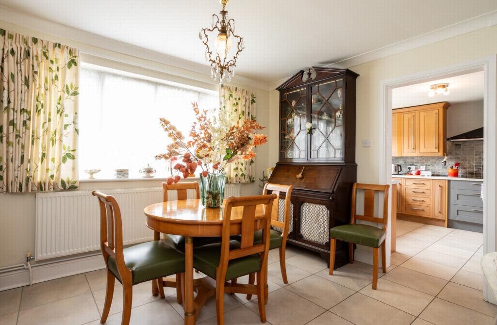House in Tonbridge - More