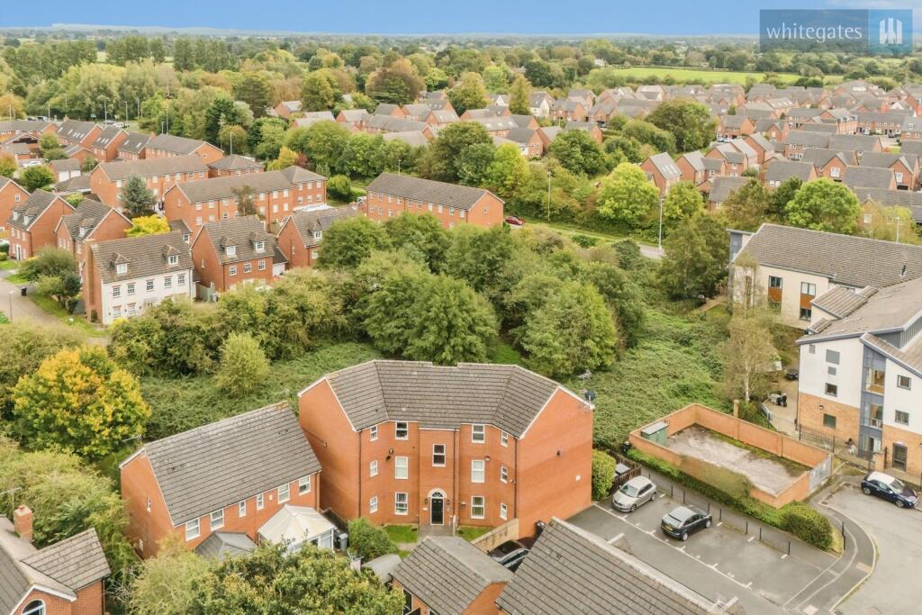 2-bed flat on Cherry Tree Court, Nantwich, Cheshire, CW5, £140,000