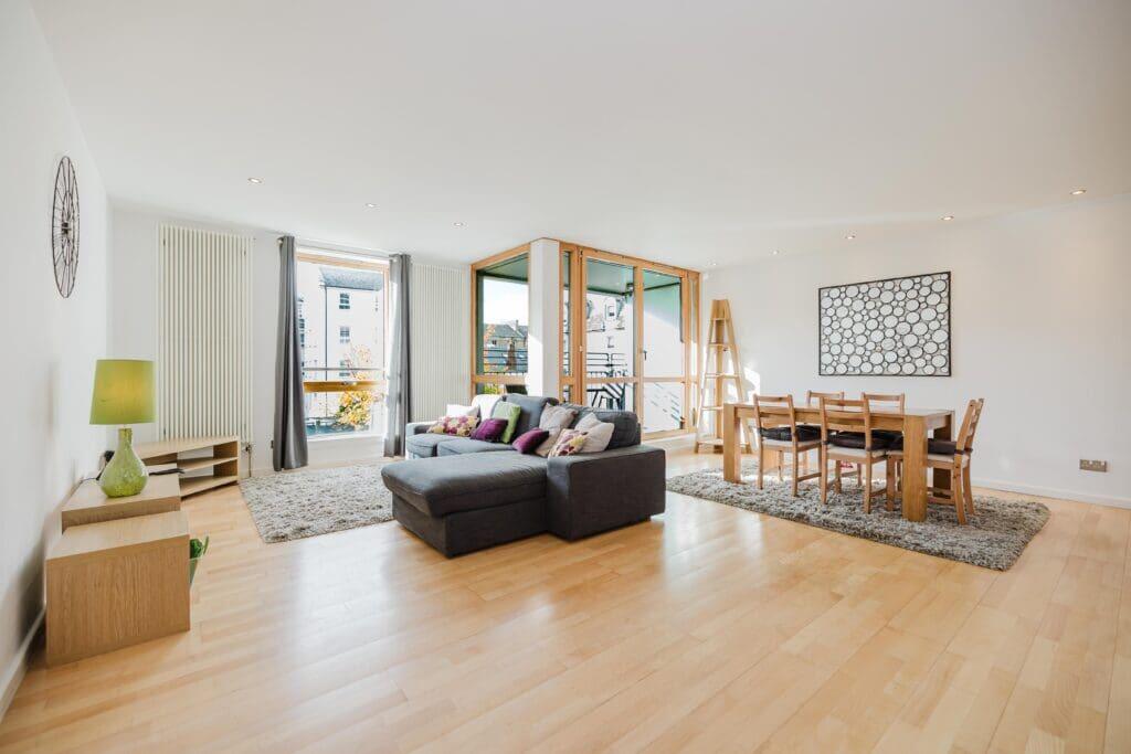 Main image of property: 0493L Gardner's Crescent, Edinburgh, EH3 8DG