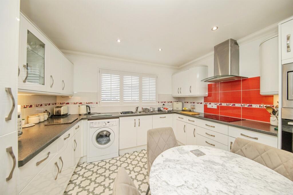 Bramble Way, Clacton-On-Sea photo 4