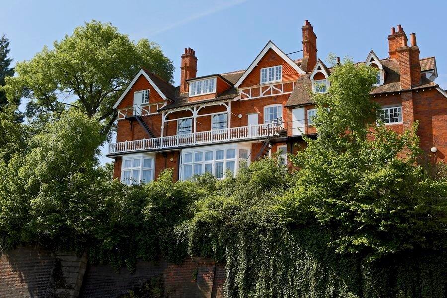 House in Purley on Thames, West Berkshire - View 3
