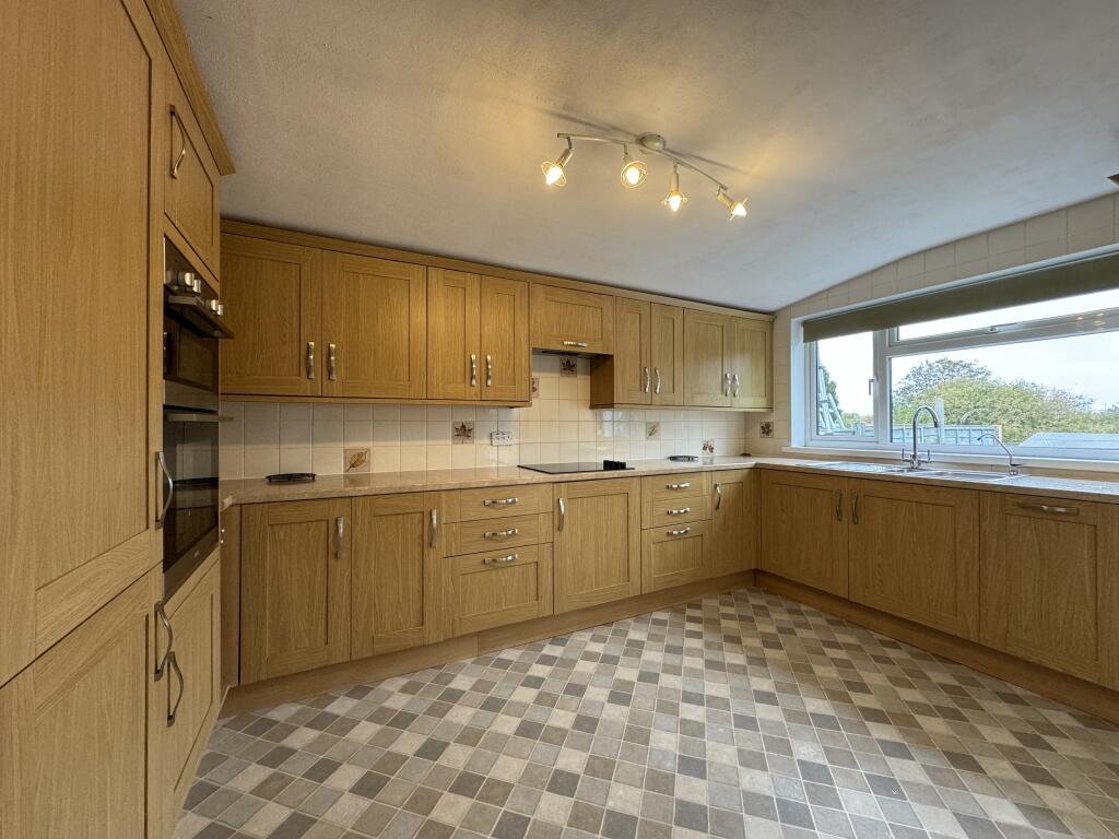 Additional image 2 of Queens Road, Street, Somerset