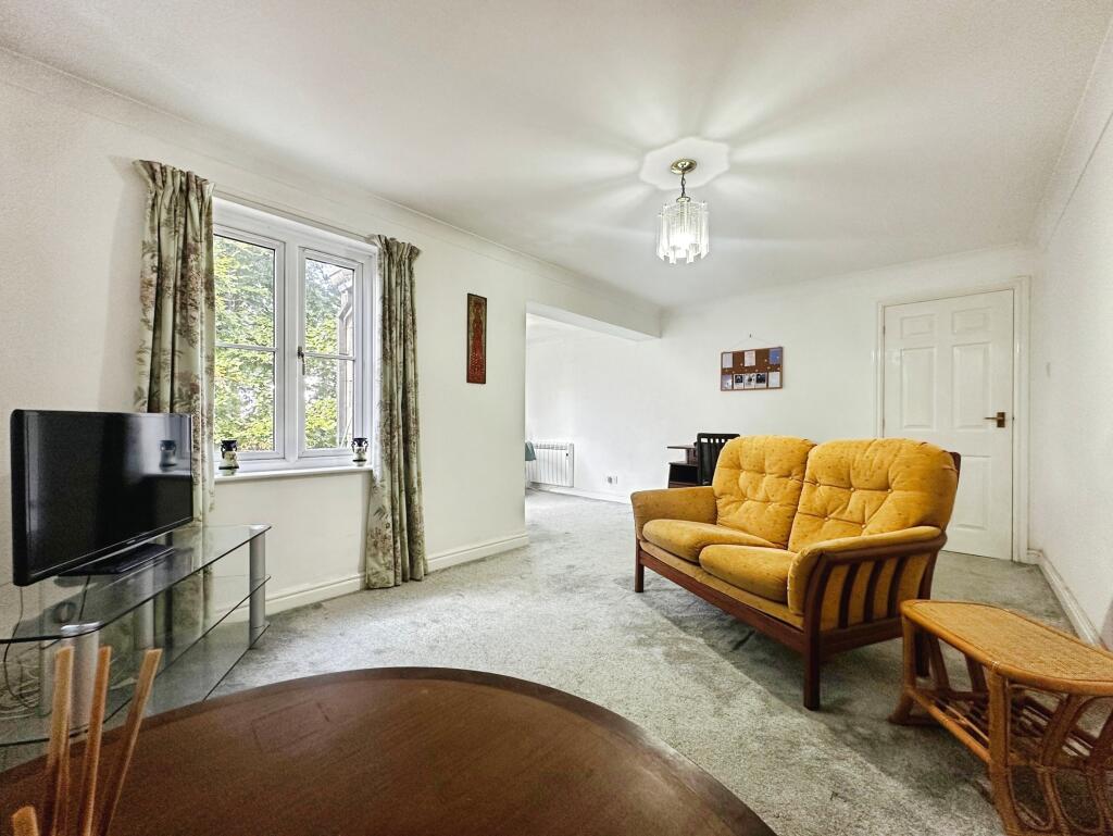 Apartment in Lancaster, Castle and Priory Precinct, Marsh - View 4