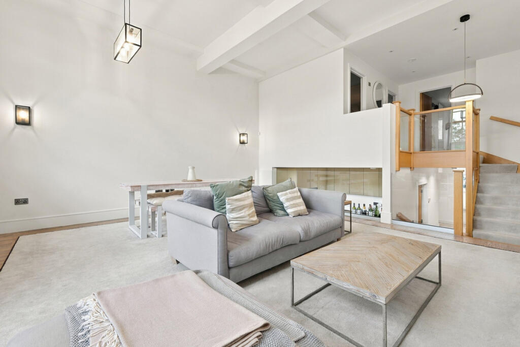 Apartment in Southend-on-Sea, Leigh-on-Sea - View 5