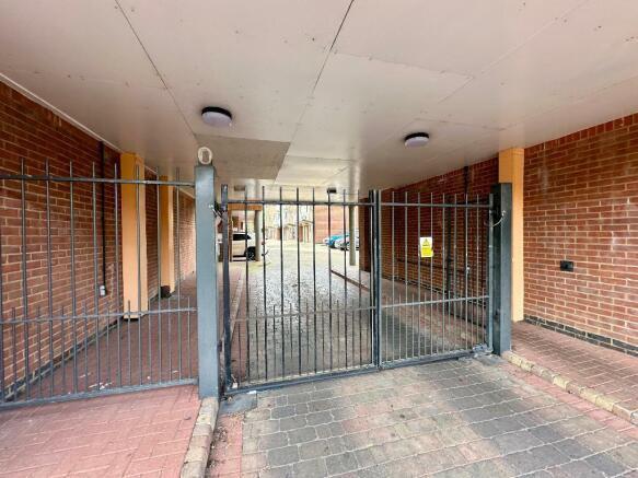 Apartment in Bedford, Cauldwell - More
