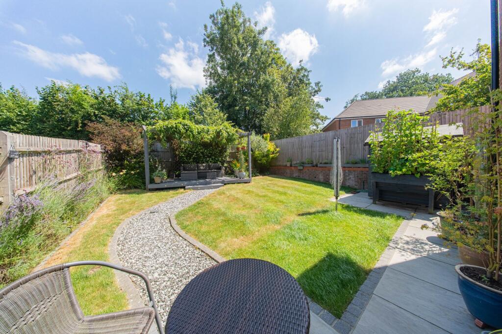House in Haywards Heath, Fox Hill - View 4