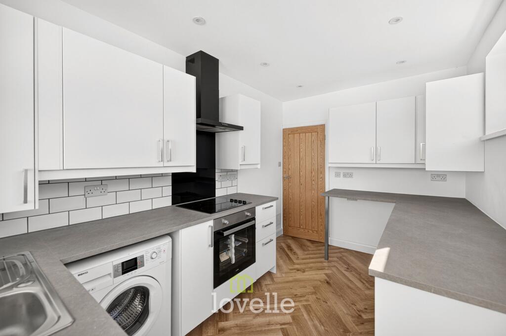 House in Doncaster, North East Lincolnshire - View 3
