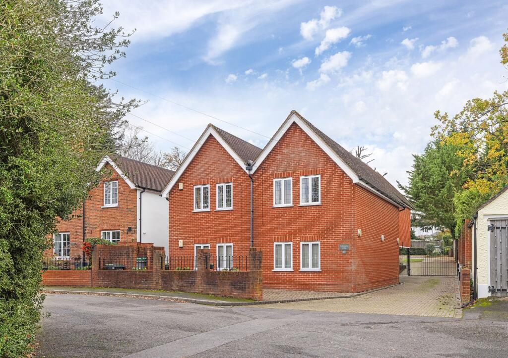 Main image of property: Corkscrew Hill, Greenhayes Lodge, BR4