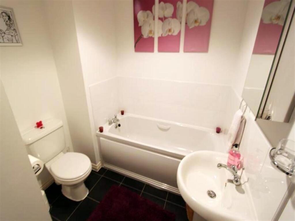 House in Newcastle upon Tyne, Tyne and Wear - More