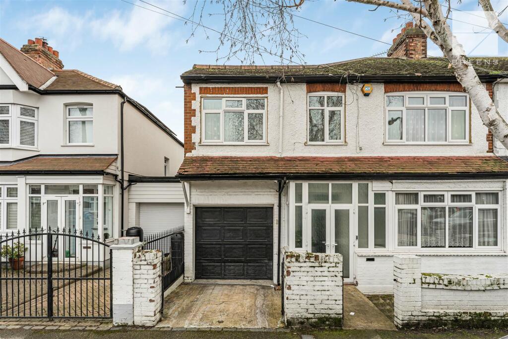 Main image of property: Loxham Road, London