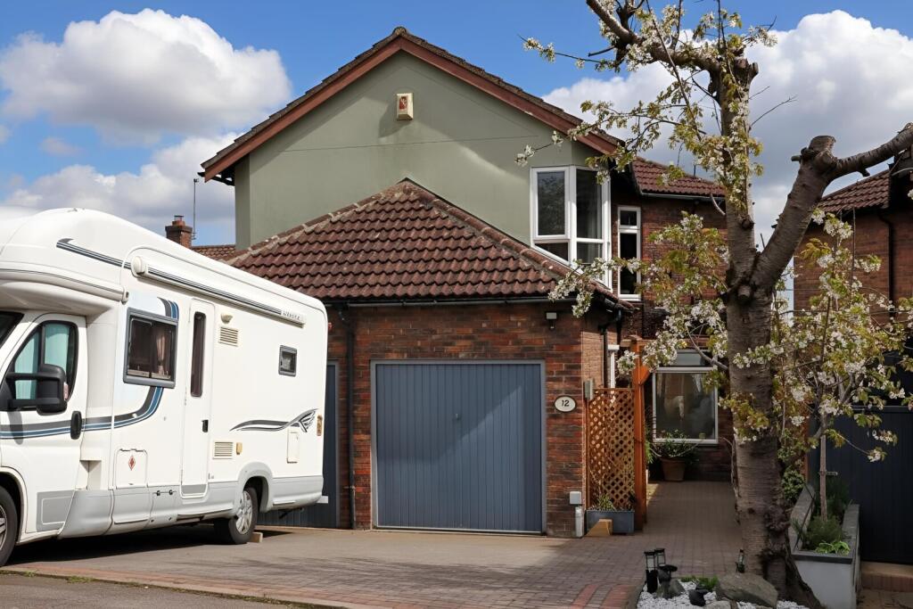 Main image of property: The Vale, Basildon, Essex, SS16