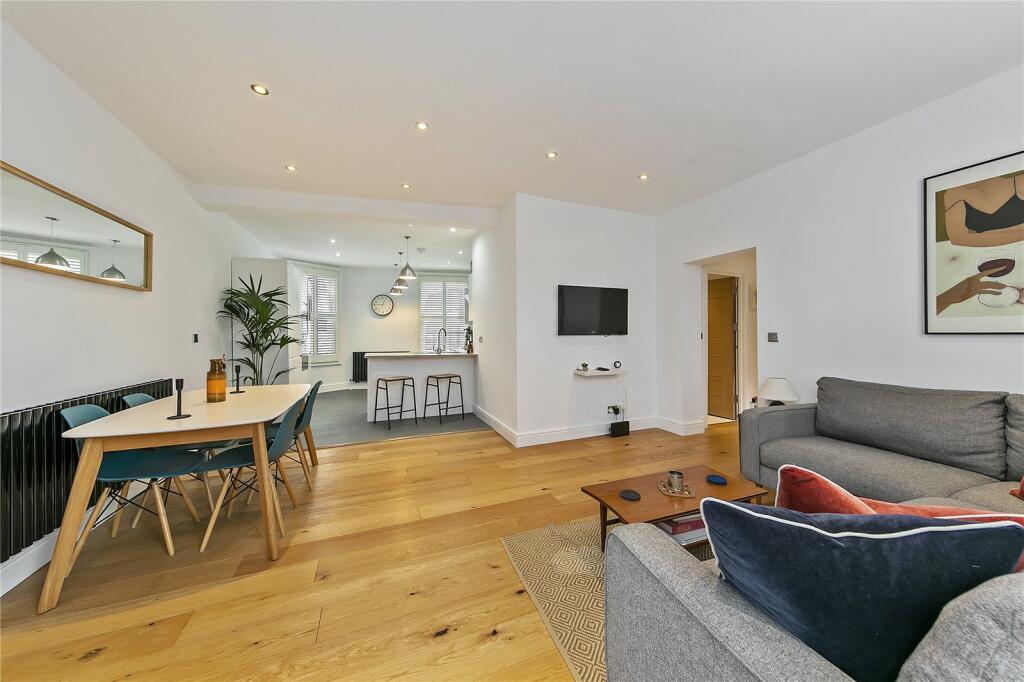 Main image of property: Kew Road, Richmond, TW9