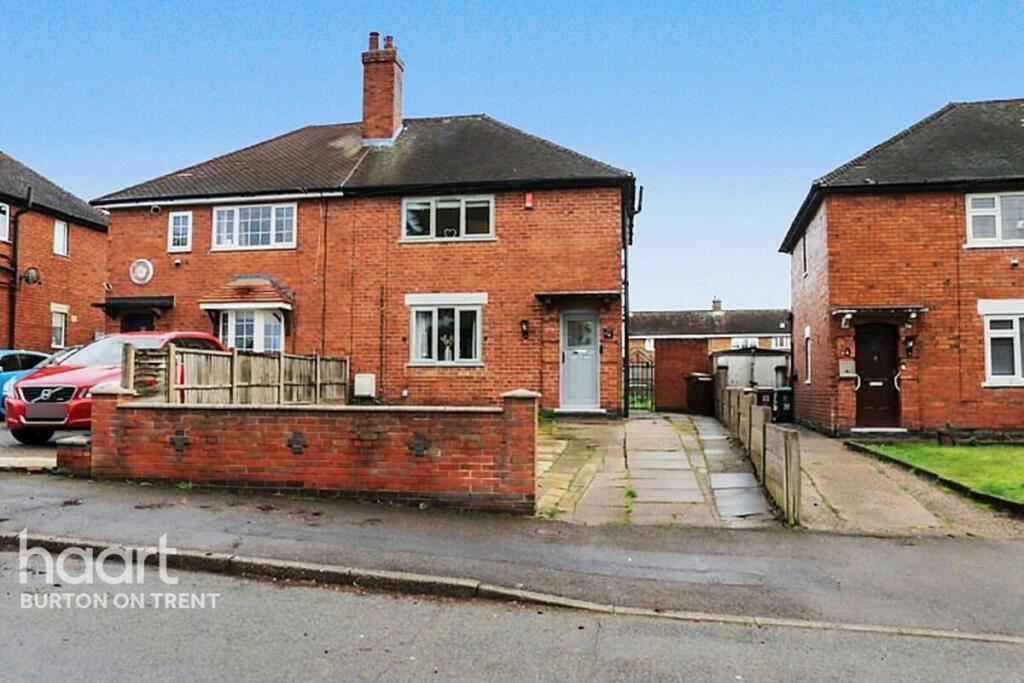 Main image of property: The Crest, Linton, Swadlincote