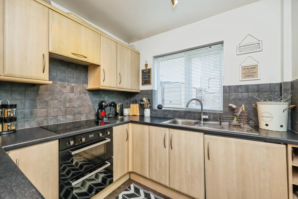 House in Ashfield, Hucknall - View 5