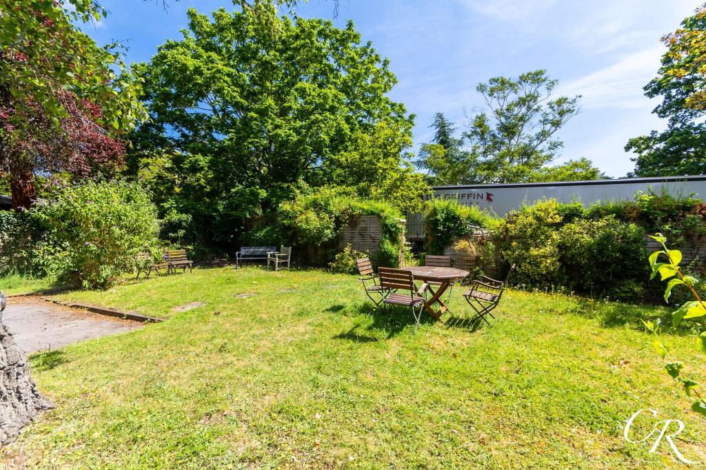Apartment in Cheltenham, Marle Hill, Prestbury - View 4
