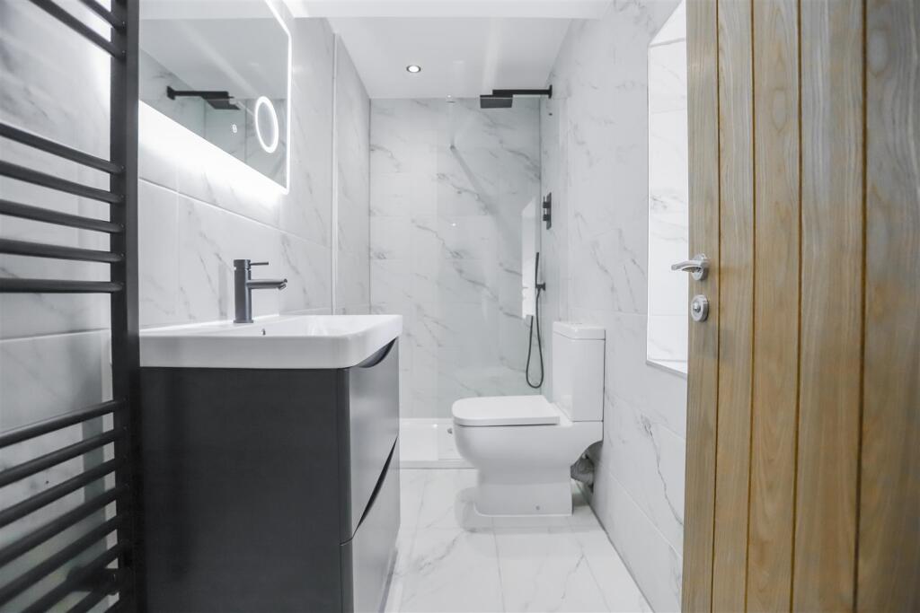 Apartment in Blackburn - View 3
