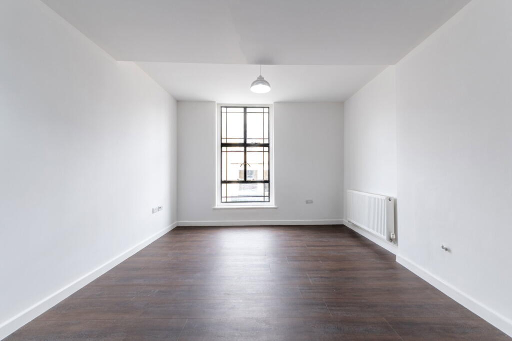 Apartment in Yeovil, Somerset - View 4