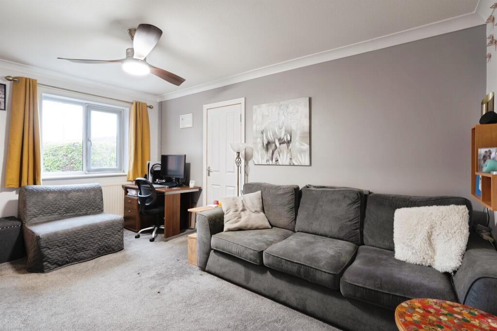 House in Salisbury, Amesbury - View 4