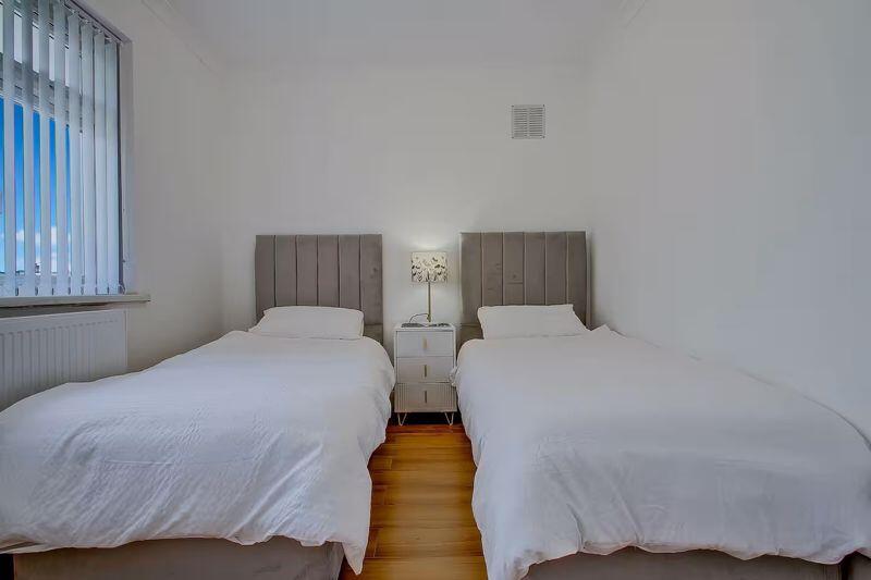 Apartment in London - More