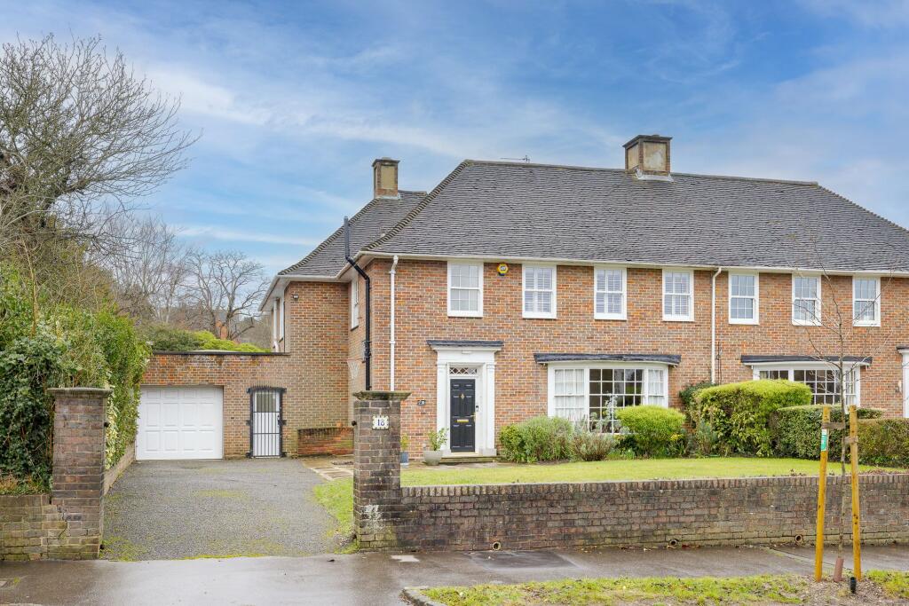 Main image of property: Castlemaine Avenue, South Croydon, CR2