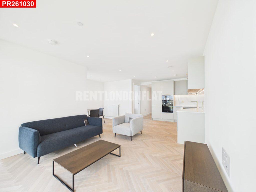 Main image of property: Woolwich – 2 Bedrooms Flat