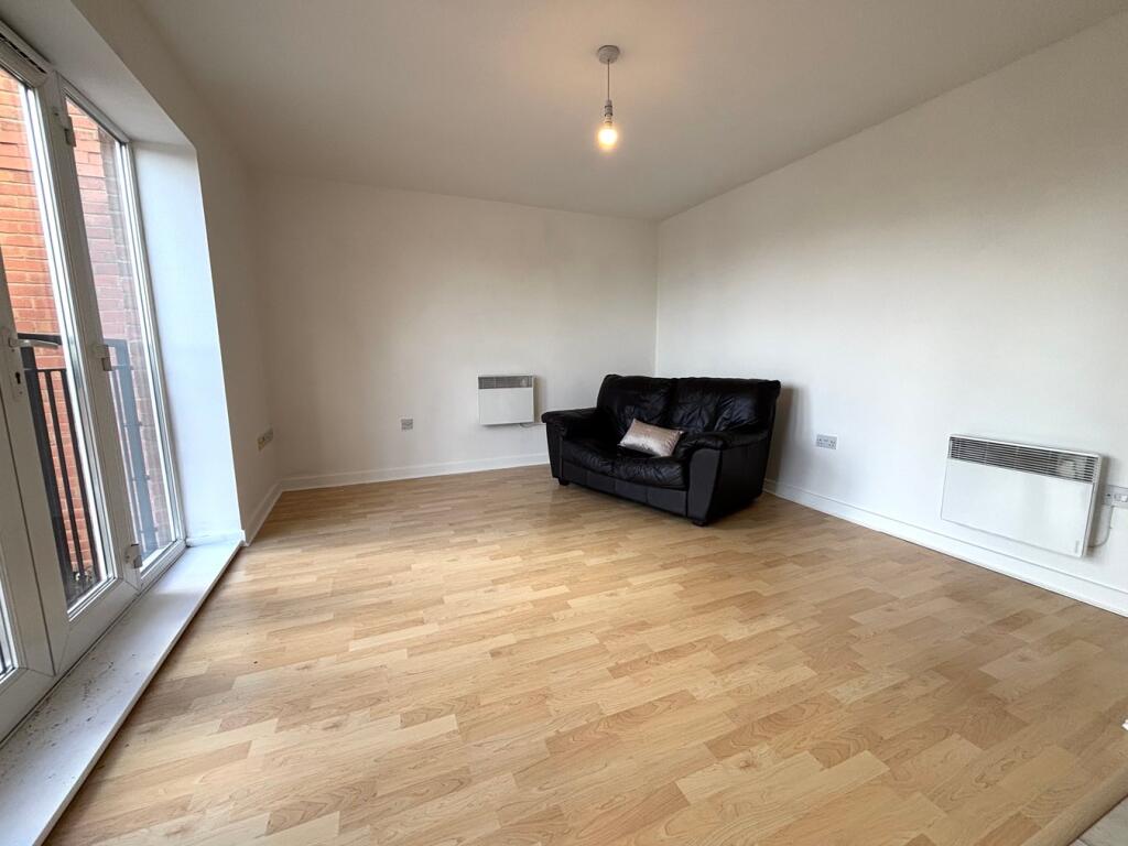 Apartment in Walsall, Birchills - View 3
