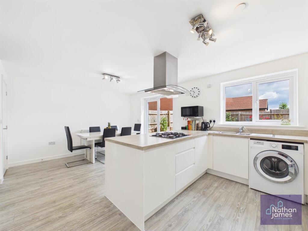 Sir Howel Crescent, Undy, Caldicot - View 3