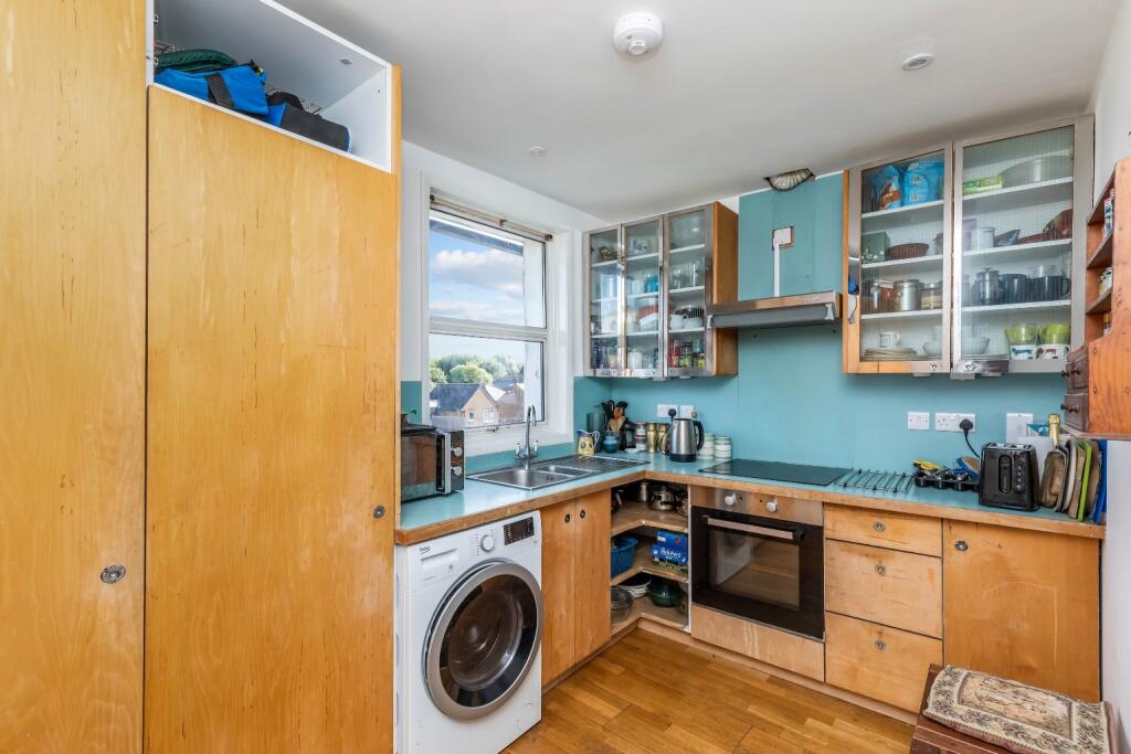 Apartment in Lewes, Cliffe - View 3