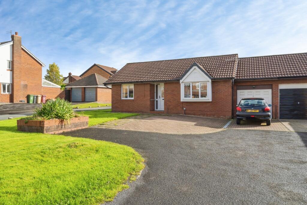 Main image of property: Cherwell Road, Westhoughton, Bolton, Greater Manchester, BL5