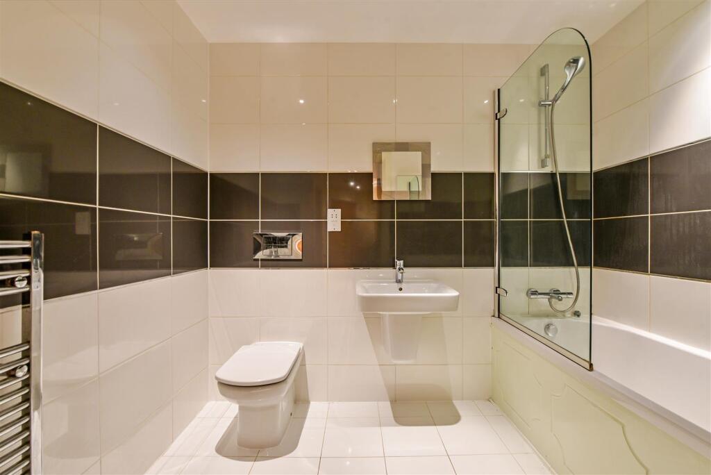 Apartment in Chichester - More