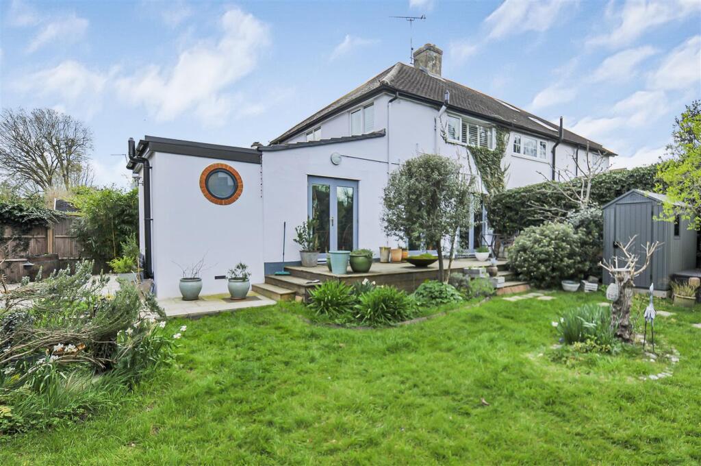 Additional image 14 of Fairway Close, Park Street, St. Albans