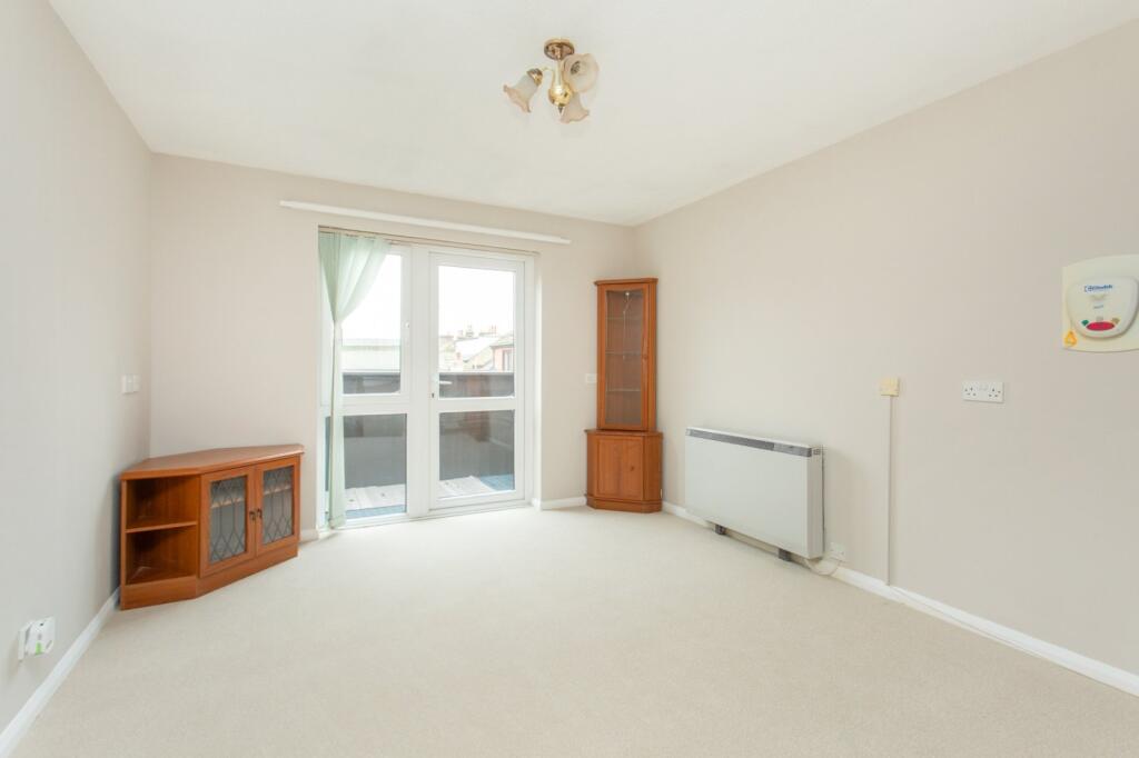 Beach Street, Herne Bay, Kent, CT6 photo 2
