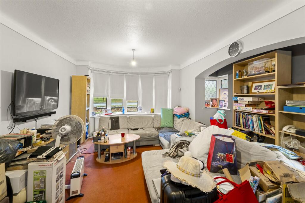 Shaftesbury Avenue, Timperley, Altrincham – pohled 2