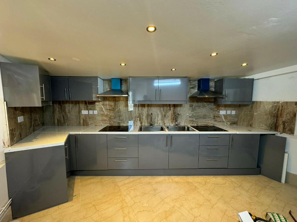 1 Harold Road, London, NW10 photo 4