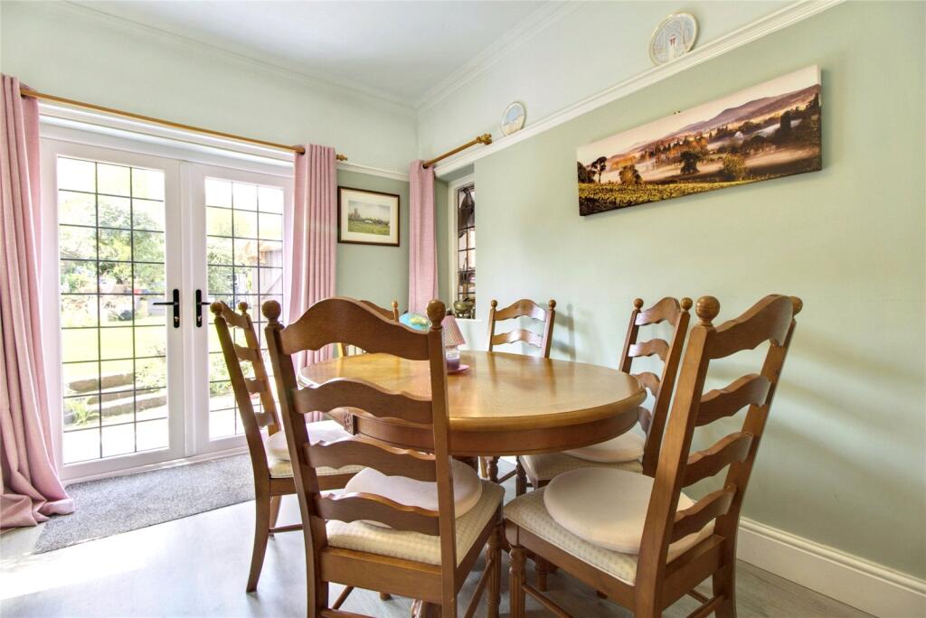 Court Road, Malvern, Worcestershire, WR14 photo 3