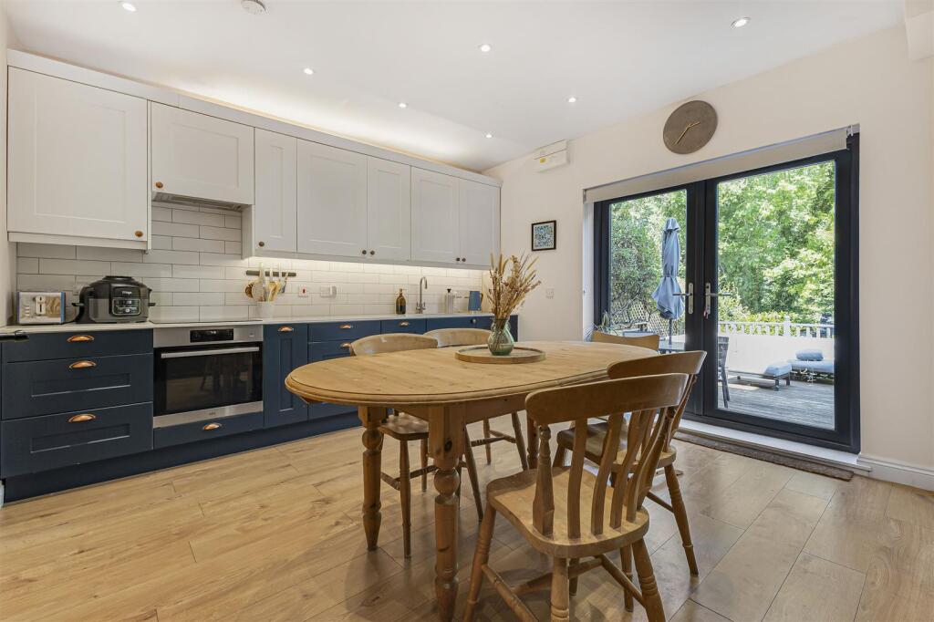 House in Tonbridge - View 4