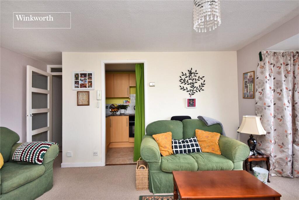 Apartment in Kingston upon Thames - More